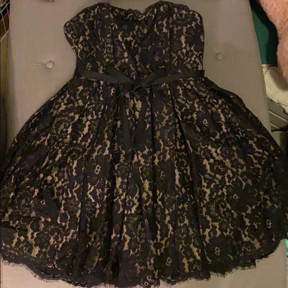 Black and cream lace dress